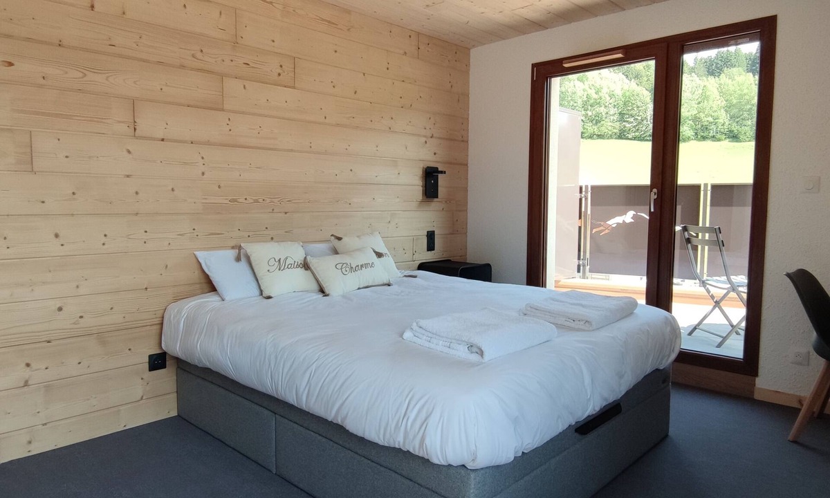 Les Hopitaux-Neufs Hotel | [apparthotel] Appartement de Deux Chambres Communicante, Deux Sdb, une Cuisine