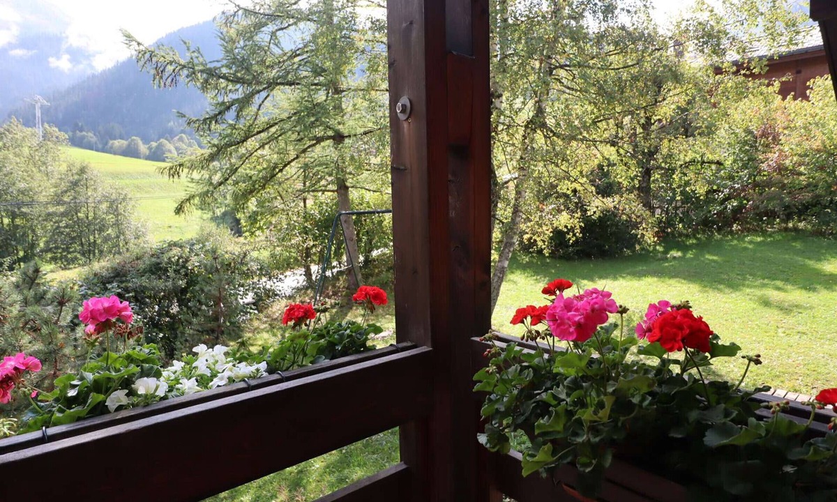 Beaufort Ski Chalet | Architect's chalet, peaceful, 2 bedrooms, near Arêches and slope, for 7 people