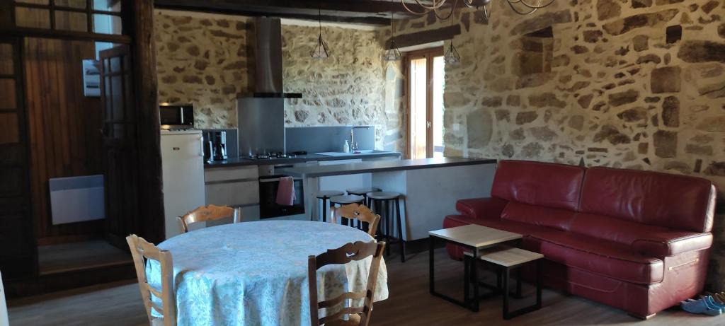 Flagnac House | Arkenciel