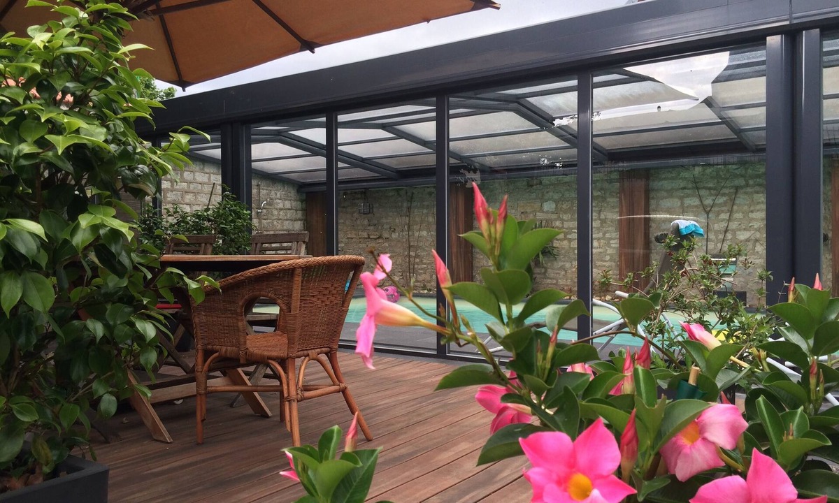 Paroisse Notre-Dame Villa | Art Deco town house with swimming pool for up to 8 people