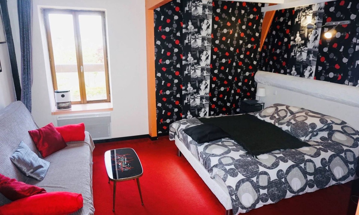 Messey-sur-Grosne House | Artists Room - Up to 3 people (no pets)