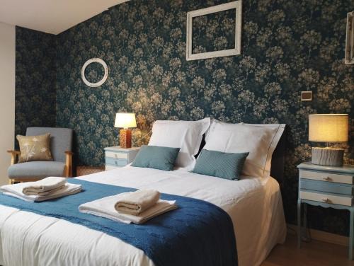 Selles House | Au nid d hirondelles - Gîte Cosy, Linge Raffiné & terrasse vue campagne