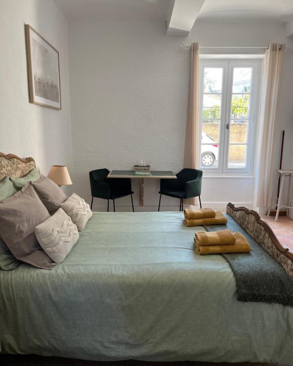 Grignan Apartment | Au Petit Faubourg