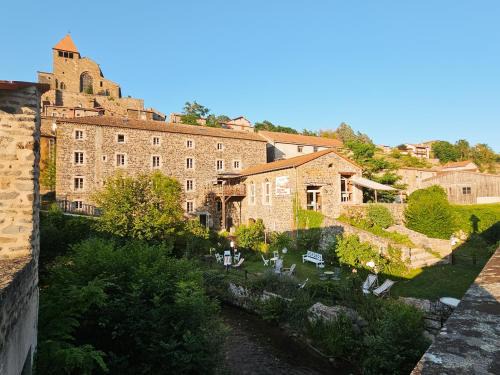 Chanteuges Hotel | Auberge de Chanteuges