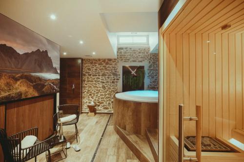 Vaux-en-Beaujolais Hotel | Auberge de Clochemerle - Spa & Restaurant gastronomique étoilé