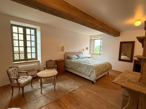Martailly-Les-Brancion Hotel | Auberge du Vieux Brancion