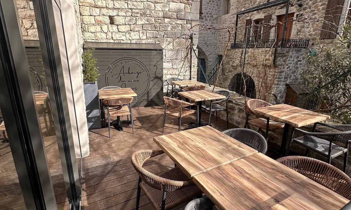 Lanas Hotel | Auberge du Vieux Lanas