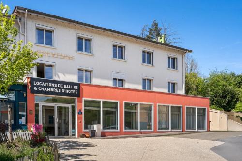 Bessenay House | Auberge Les Clôs Des Monts Lyonnais
