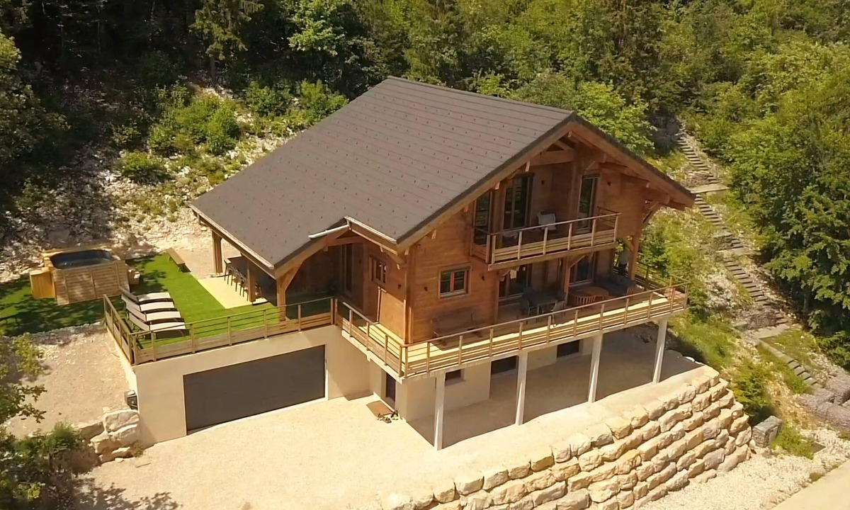 Foncine-le-Haut Ski Chalet | Authenticity, Comfort, Sport and Relaxation