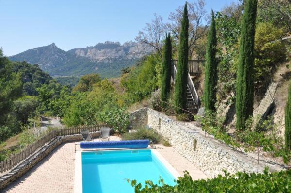 La Roque-Alric House | Aux Dentelles