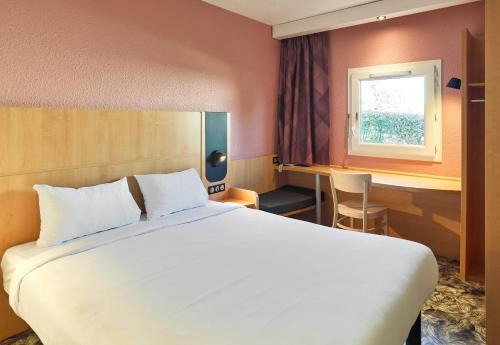 Rungis Hotel | B&B HOTEL Orly Rungis Aéroport 3 étoiles