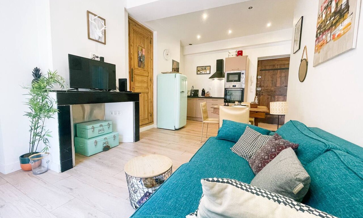 Secteur 2 Apartment | #B1 | Chez Giuseppe 🍷 City center, pedestrian streets