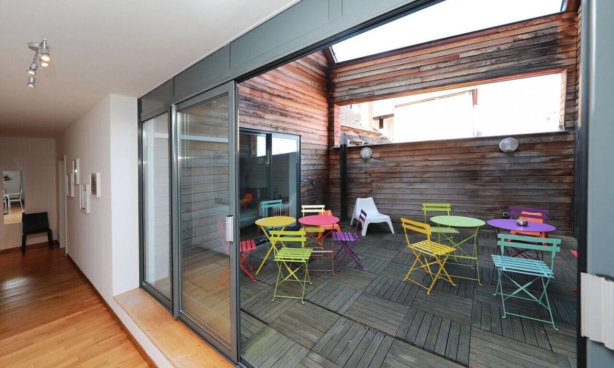 Old Town Apartment | bartholdi duplex city center 165m2 ac 4br3bth