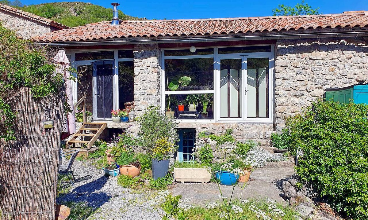 Mayres House | Beautiful 3-bedroom country house in charming Mayres awaits you