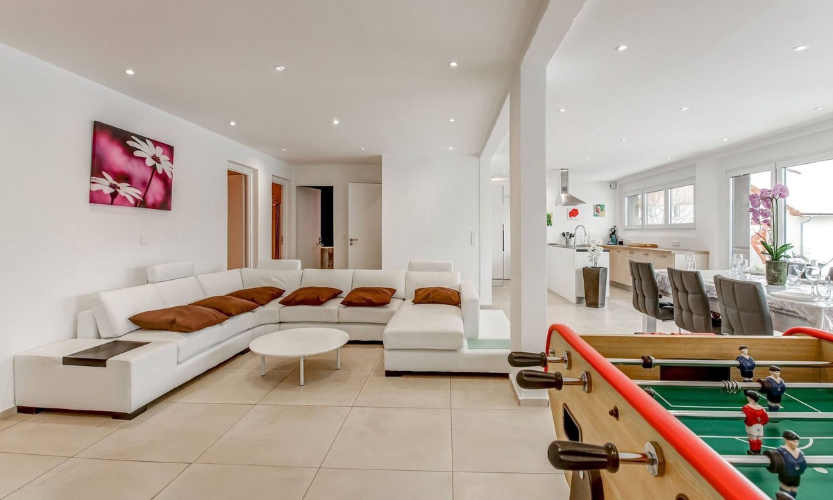 Mazire House | Beautiful cottage in La Chaux with jacuzzi