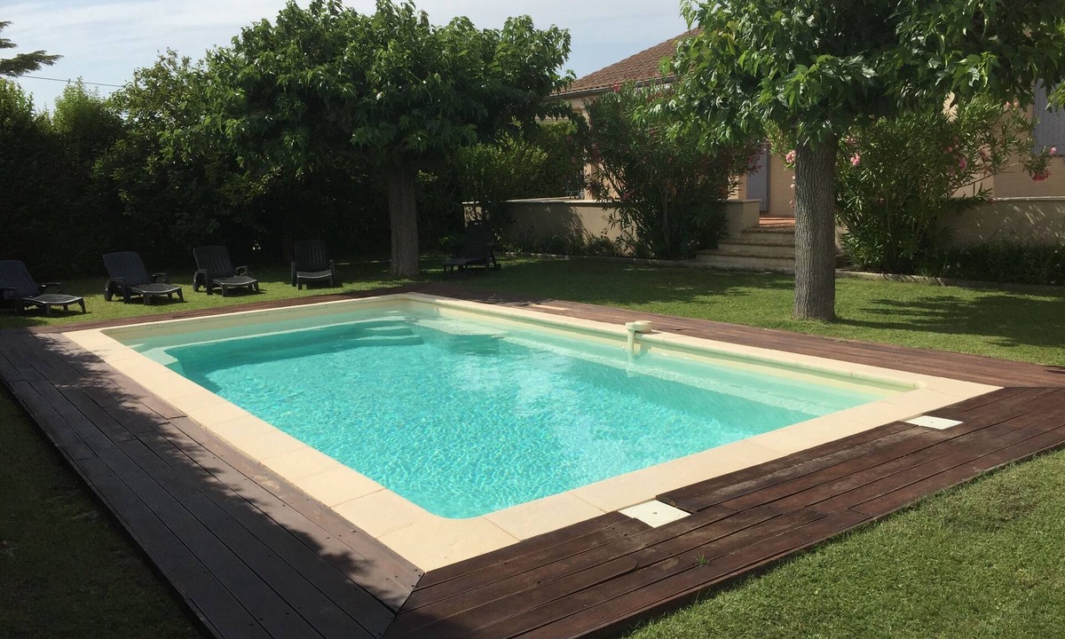 Taillades Villa | Beautiful detached villa comfortable 7 pers with beautiful garden & private pool