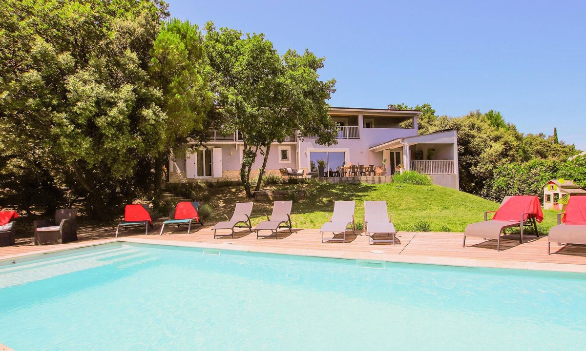 Suze-la-Rousse House | Beautiful home in Suze-La-Rousse