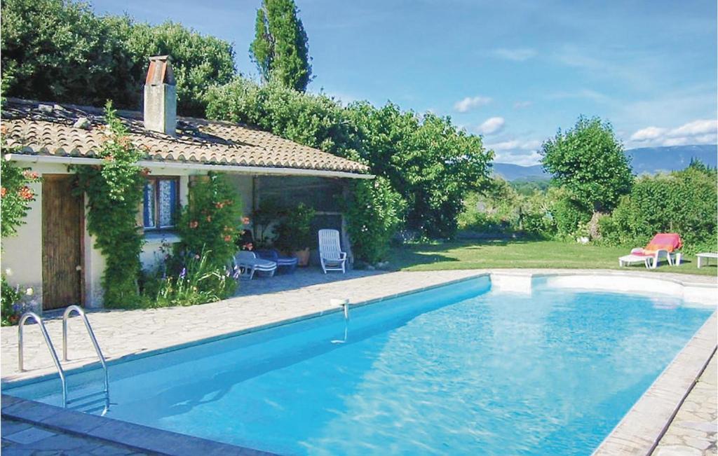 Grignan House | Beautiful home in Grignan with WiFi and Outdoor swimming pool