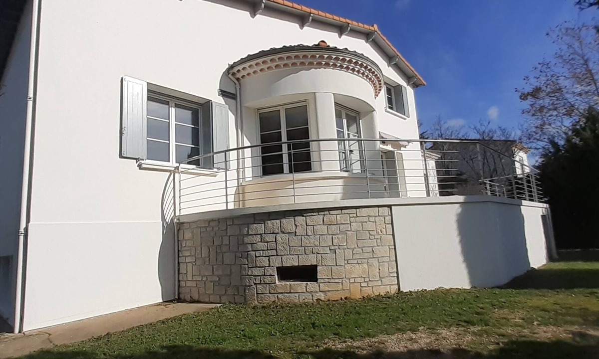 Vaux-sur-Mer Villa | Beautiful house 5 min from Pontaillac beach - 4 bedrooms - sleeps 8