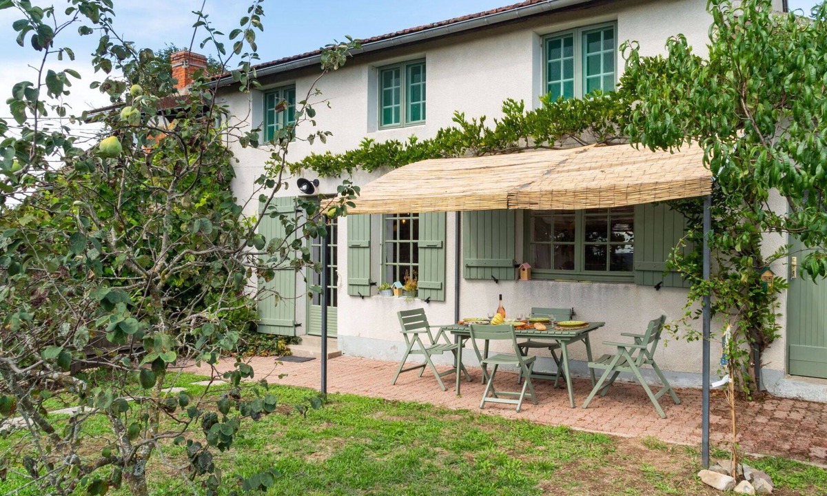 Chiddes House | Beautiful private villa for 4 people with WIFI, TV, terrace and pets allowed