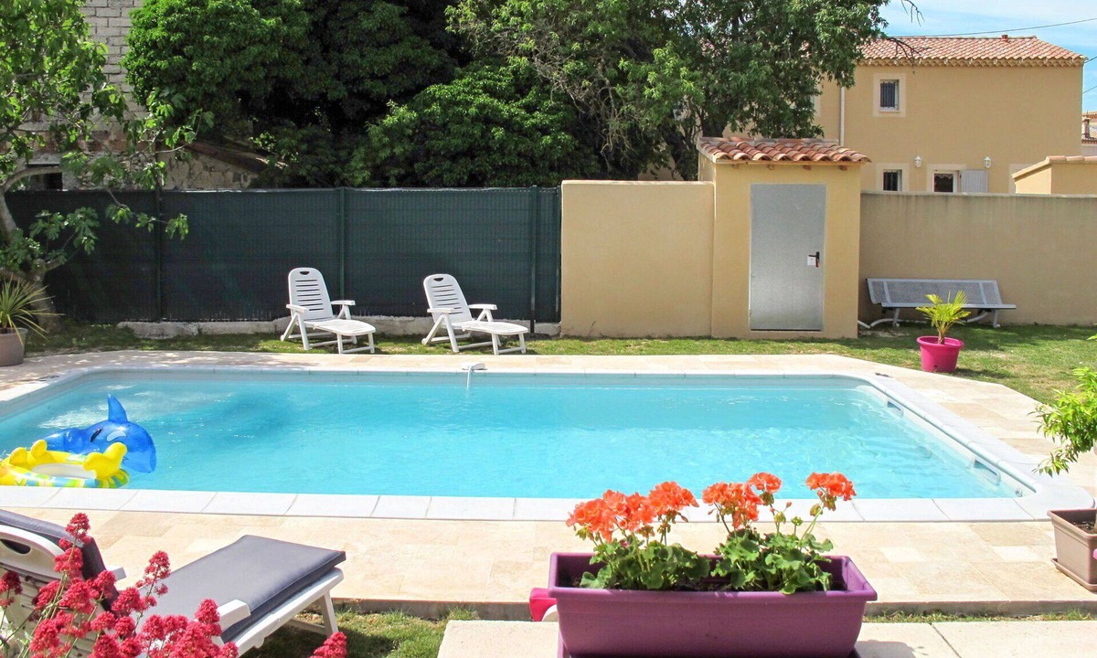 Mazan Villa | Beautiful private villa for 6 people with WIFI, A/C, private pool, TV, terrace and pets allowed