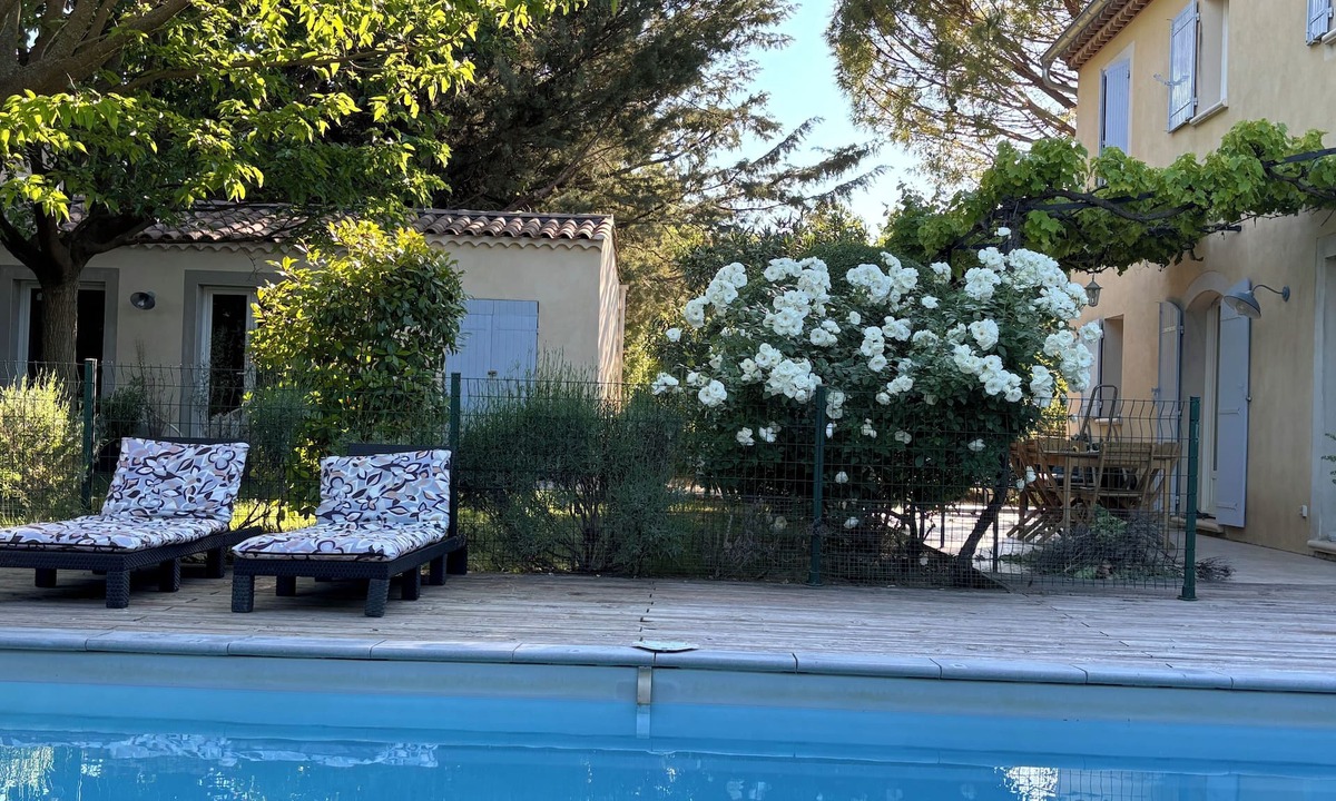 Aubignan House | Beautiful villa for rent in Provence