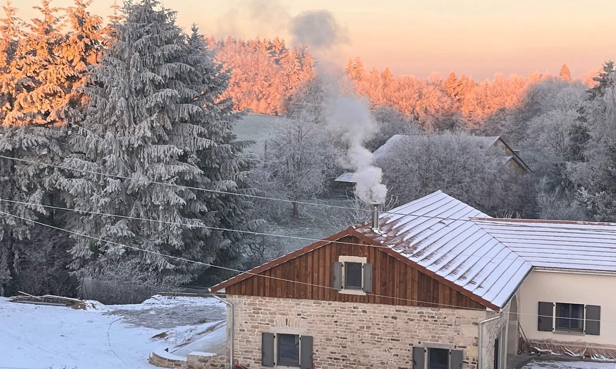 Hadol House | Beautifully renovated house with sauna, spa and private pool