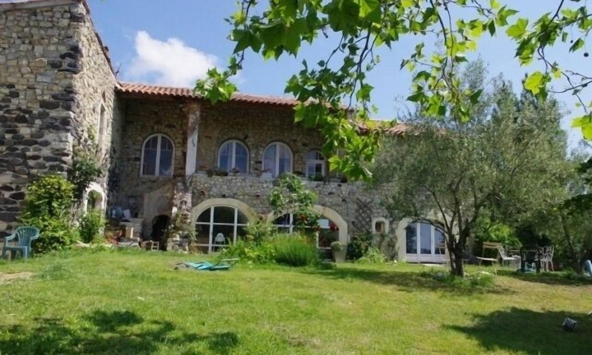 Alba-la-Romaine House | Bed and Breakfast La grange au Negre chambre Méditerranée