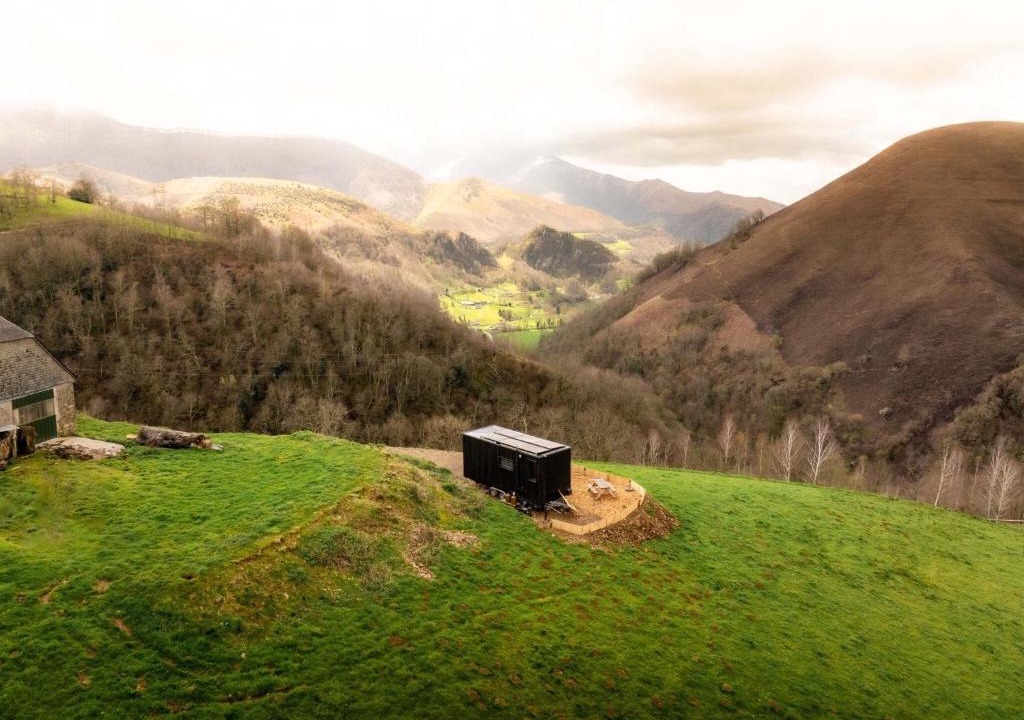 Arrodets-ez-Angles Cabin | Bele Ame - Parcel Tiny House - Tiny House face aux Pyrénées, près de Lourdes MAE-4543