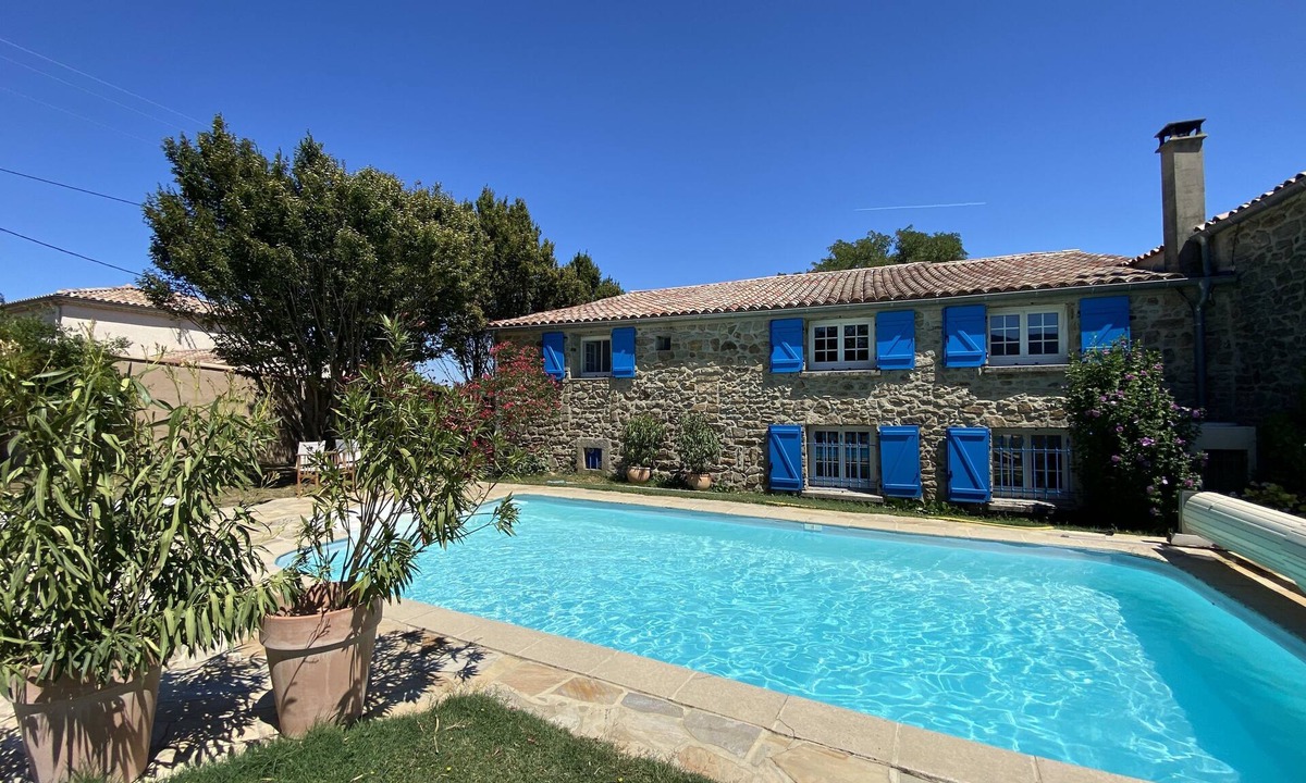 Charmes-sur-Rhone Apartment | Belle Demeure au Coeur des Ménafauries