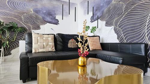 Asiatique Apartment | Big apt for 10p parking free close station metro