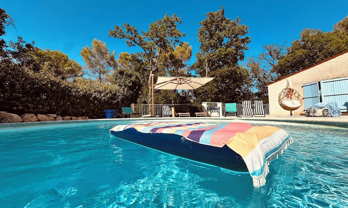 Seillans Villa | Bleu Azur villa, close to Esterel beaches, Cannes and Nice, and the pre-Alps.