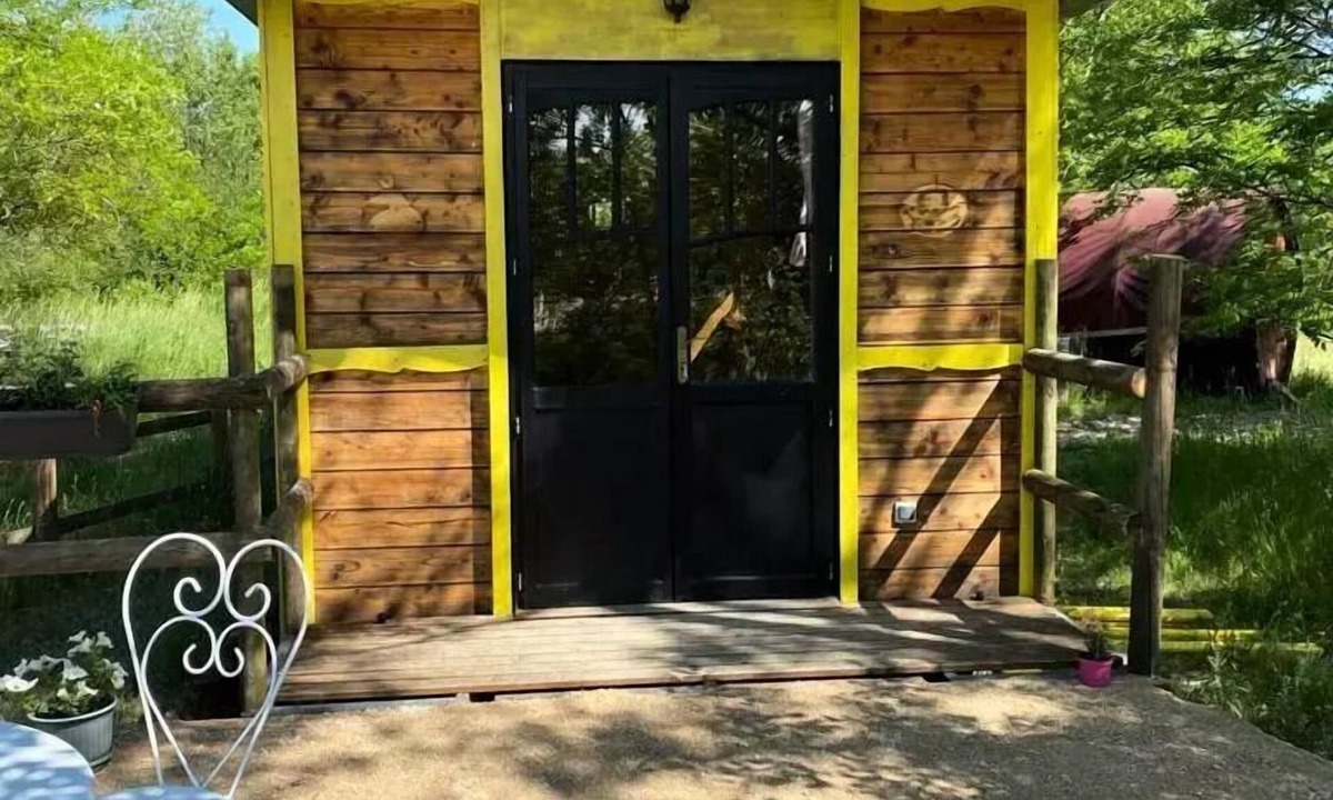 Chassenard Cabin | Bohemian Travel Trailer for 3 People