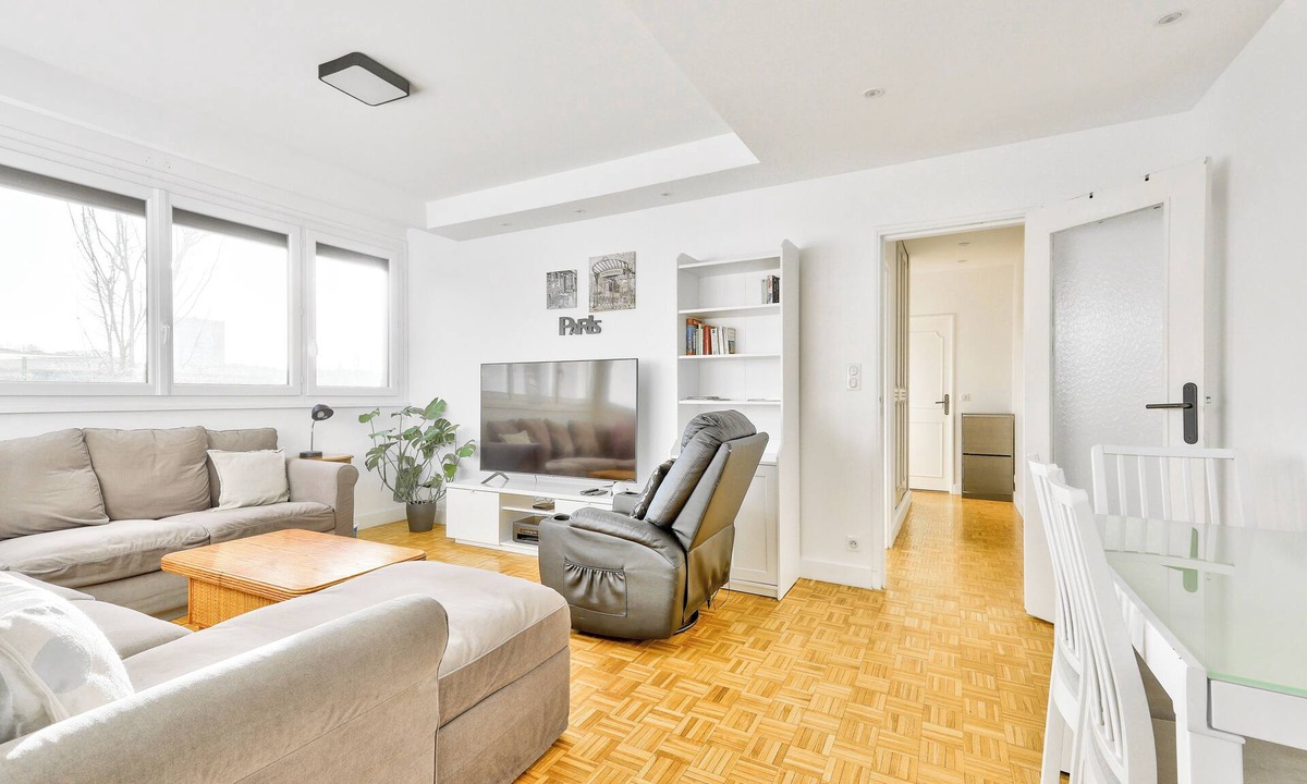 Antony Apartment | Bright apartment 15 min from Paris