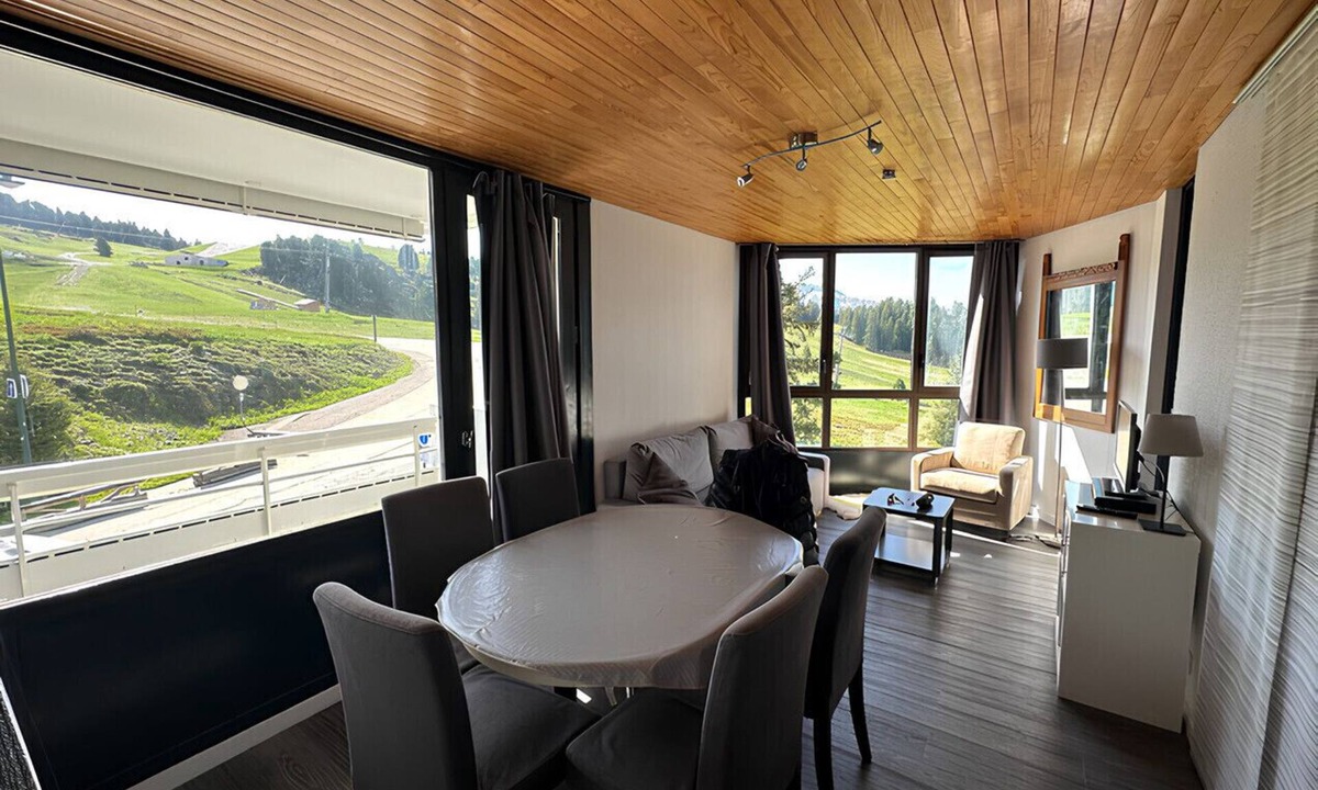 Chamrousse Apartment | Bright apt 4/6 ppl, balcony, nears the slopes