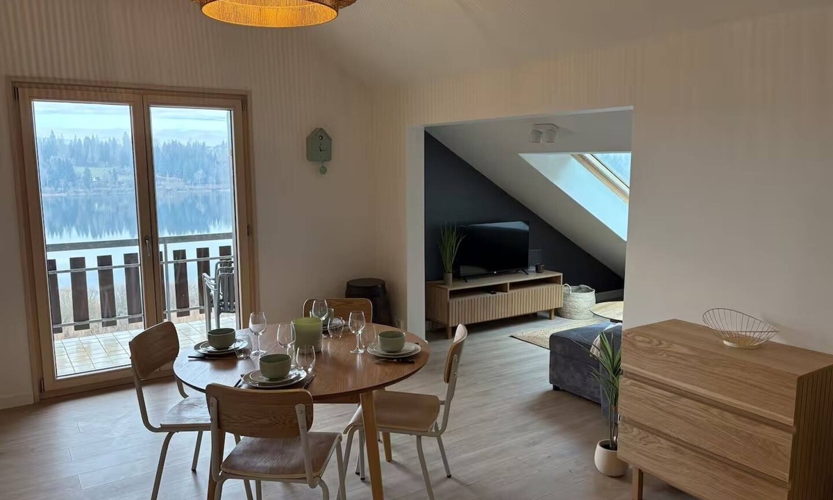 Malbuisson Apartment | Bright duplex with lake-view terrace - Malbuisson (sleeps 6)