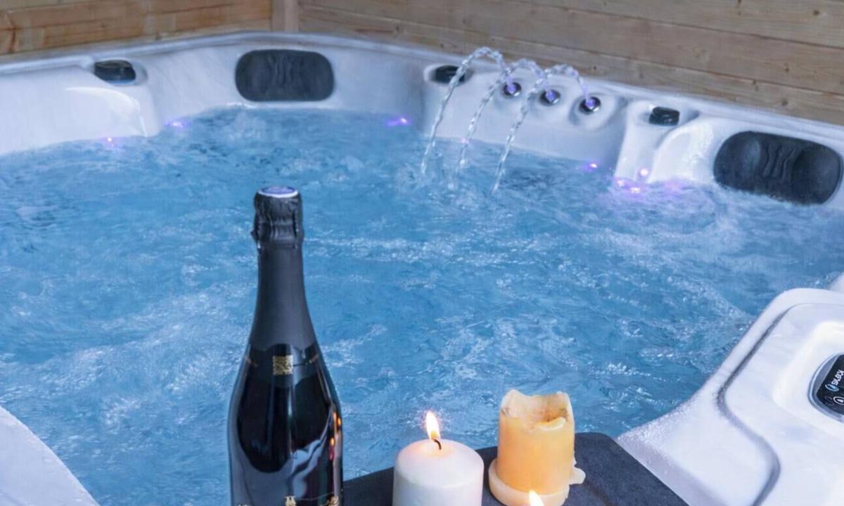 Espaly-Saint-Marcel Apartment | Bright gîte Private covered jacuzzi Terrace Le Puy-en-Velay