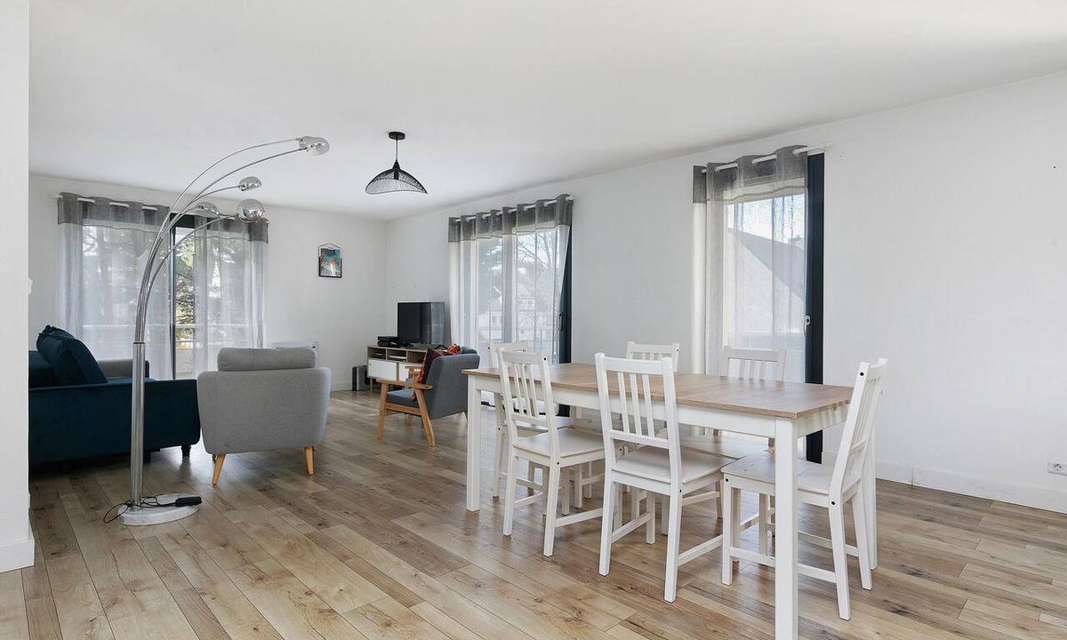 Pornichet Apartment | Bright, Quiet 3-Bedroom Apartment with Wifi, Parking, Near the Beach