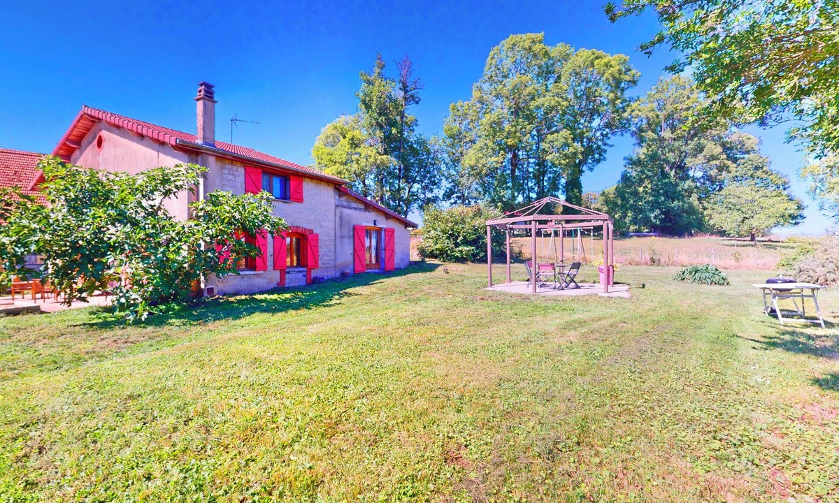 Voiteur House | Calme et Chaleureux Gîte de Campagne