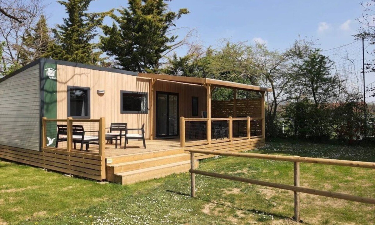 Hauterives House | Camping 3 étoiles - Piscine - ccbbihc