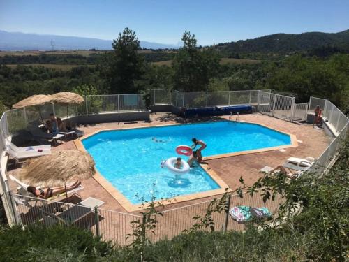 Plats House | Camping 3 étoiles - Piscine - ccbgbcd