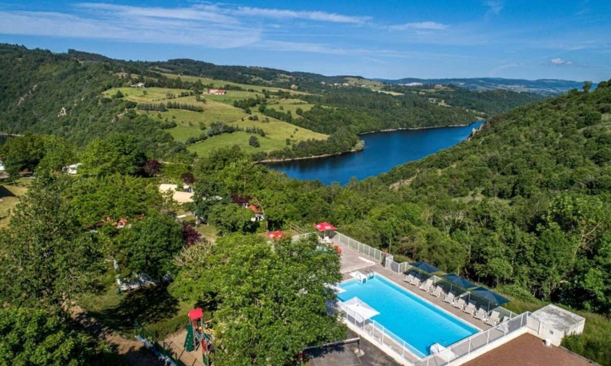 Cordelle House | Camping 4 étoiles - Piscine - ccbgebd