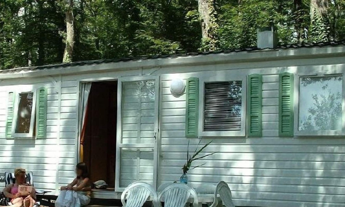 Huanne-Montmartin House | Camping du Bois de Reveuge**** - Classic Mobile Home 3 Rooms 5 People