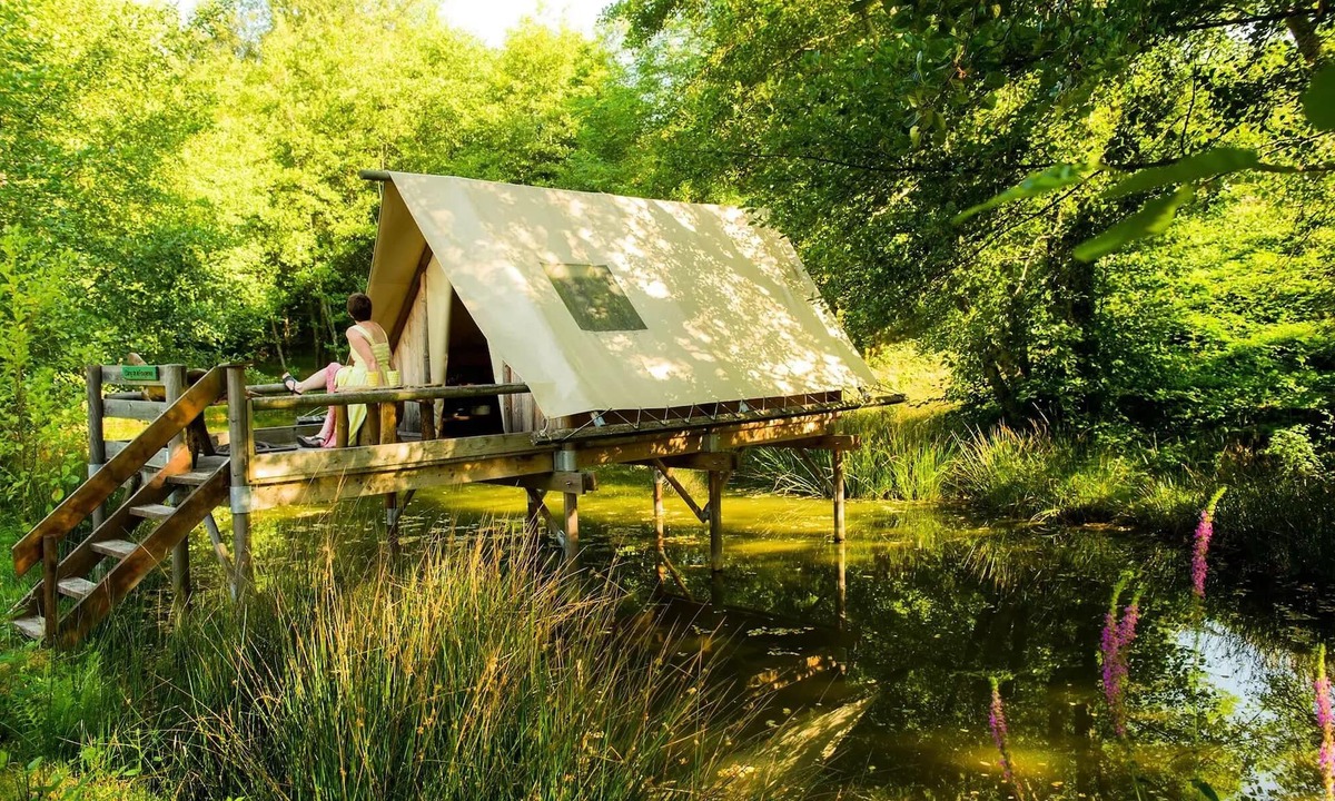 Saint-Leger-de-Fougeret House | Camping LA FOUGERAIE * - Robinson Tent Alone in the World 2 people