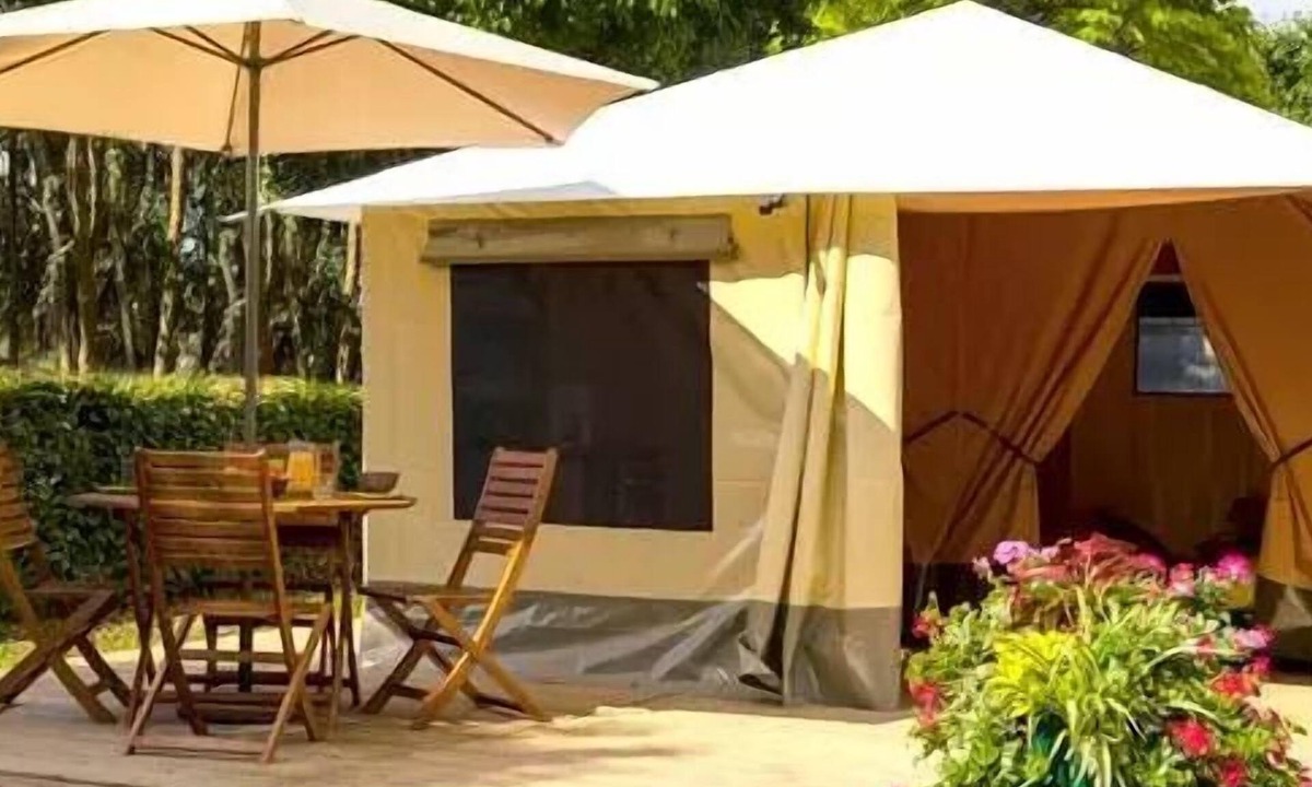 Severac-le-Chateau House | Camping les Calquieres* - Canvas bungalow 3 rooms 4 people Without sanitary facilities