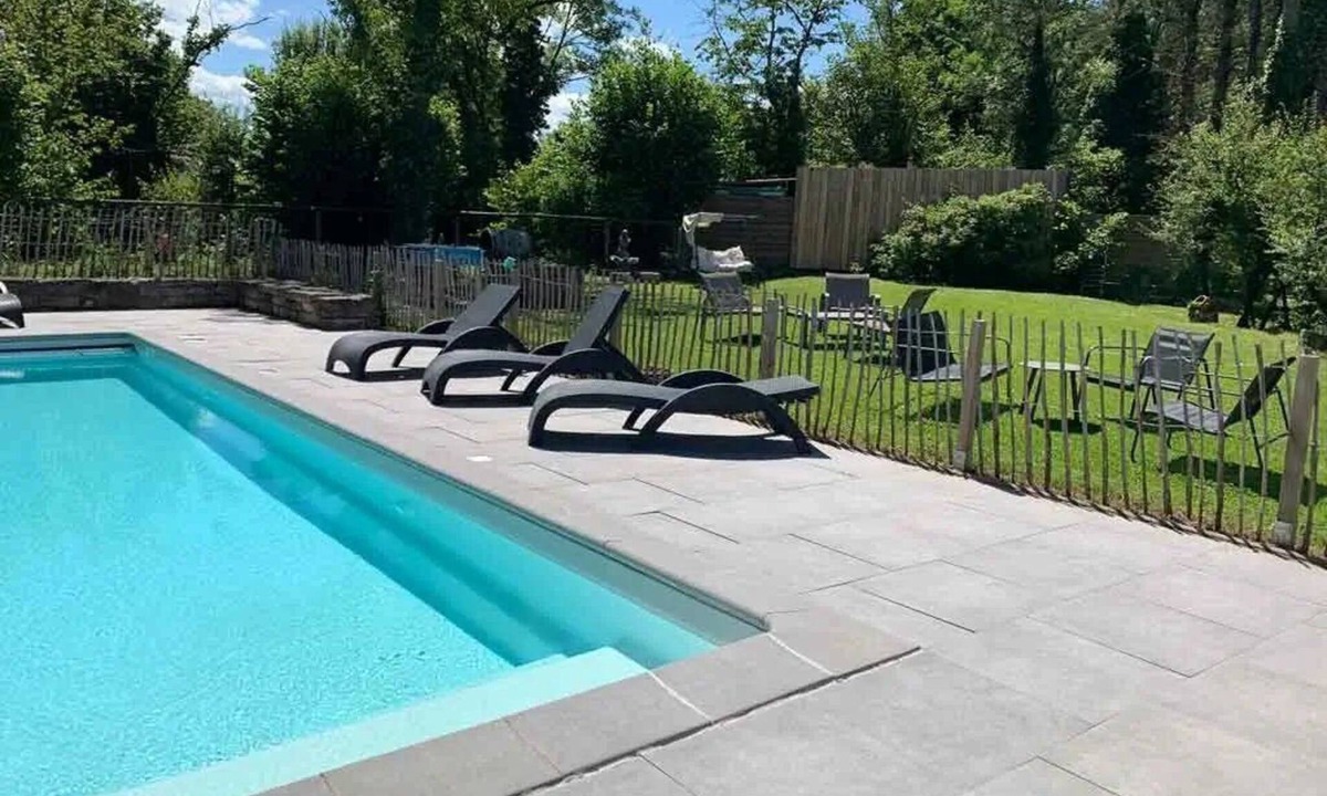 Arc-et-Senans House | Camping - Piscine - ccbgbe0