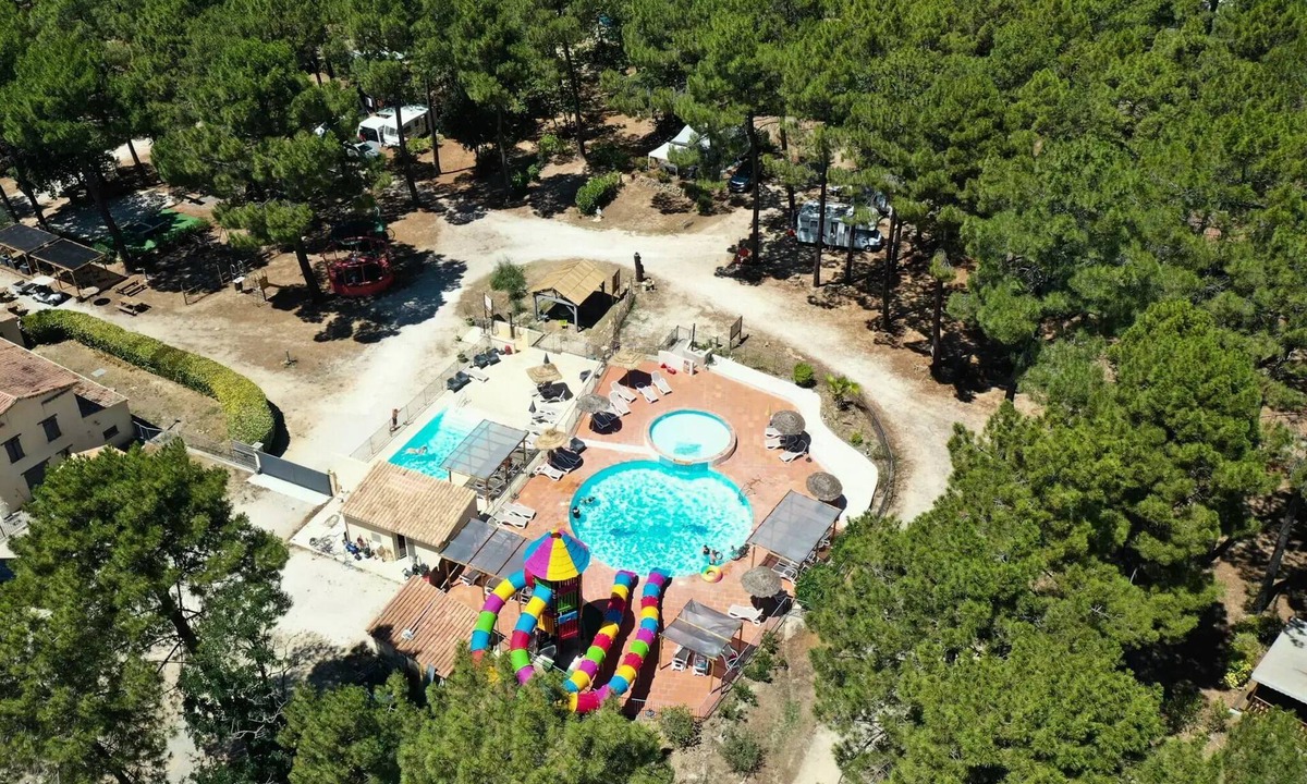 Bollene House | Campsite La Simioune in Provence * - Mobile home VENTOUX - 2 bedrooms + TV (2 adults + 2 children) 2 to 4 people - 2 pers. included in the tariff