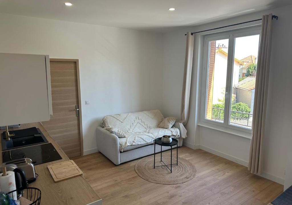 Clermont-Ferrand Apartment | Casa Cali Style and confort