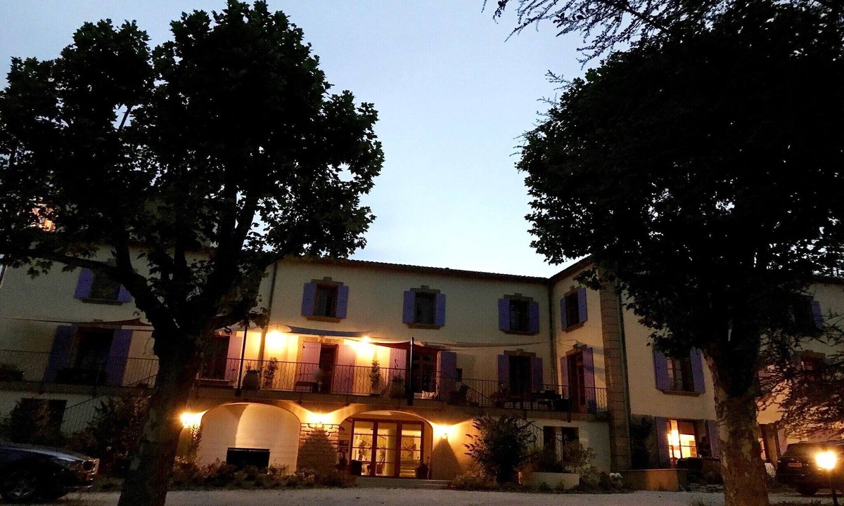 Ferrassieres Apartment | Château Comfort in Provence