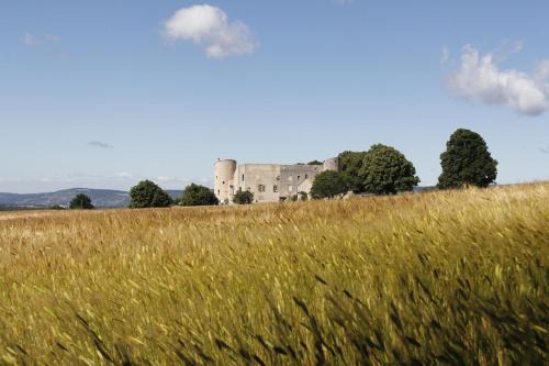 Ferrassieres Bed & Breakfast | Château de la Gabelle Férrassières